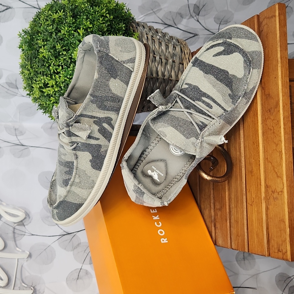 NIB Rocket Dog Grey Camo Slip-On Sneakers - Women's Size 8 - Maddy - Picture 3 of 9